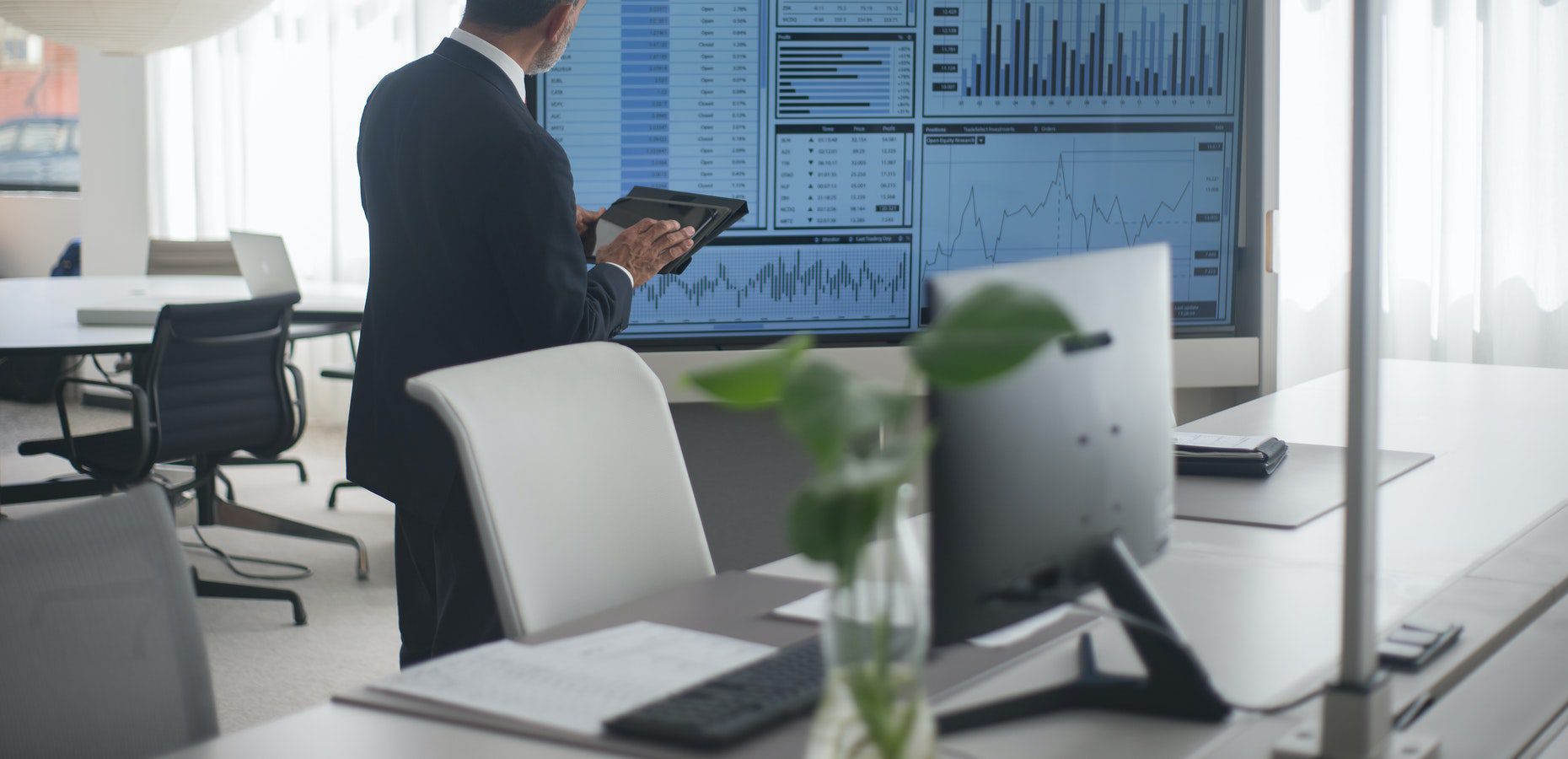 how-to-become-a-financial-analyst