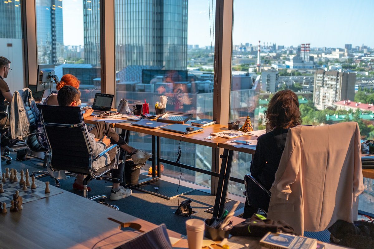 a chief information security officer having a security event in a penthouse to discuss business strategy 