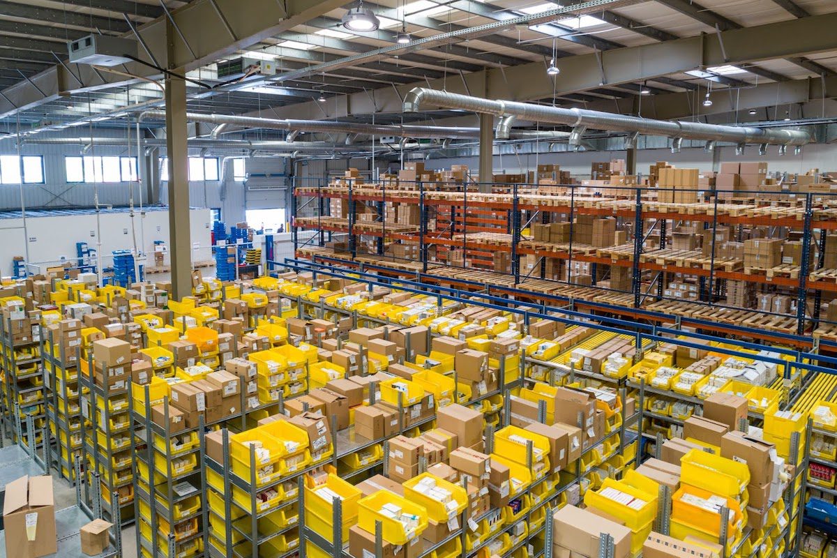 The inside of an Amazon warehouse in Bucharest, Romani Amazon Benefits
