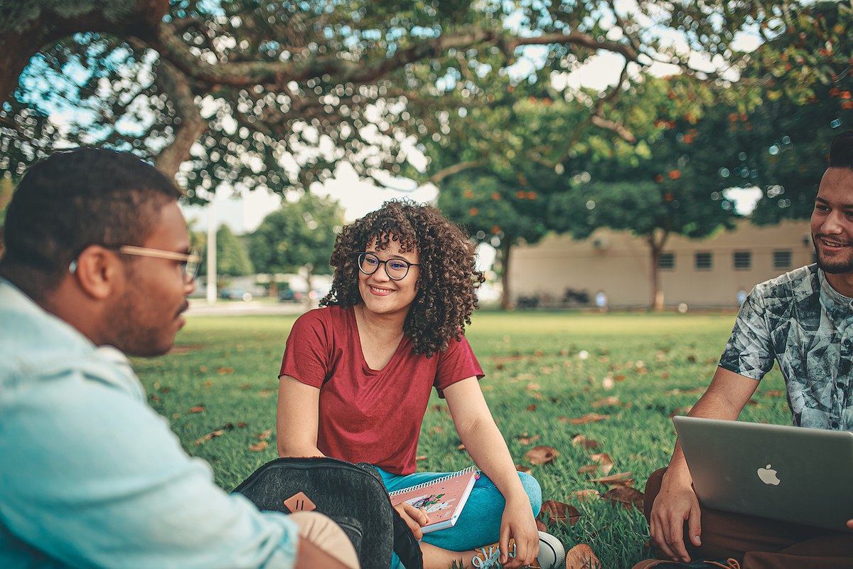 Students on a university campus. How To Get An Internship At Chime