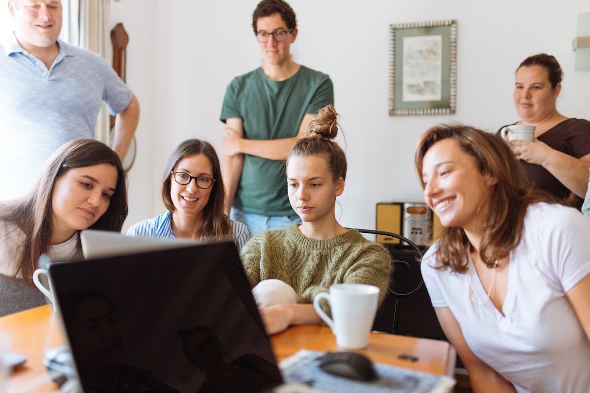 Interns collaborating on a project How To Get An Internship At Lenovo