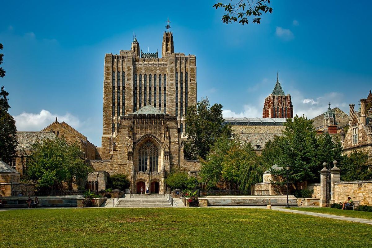 Yale University Cost of Attendance